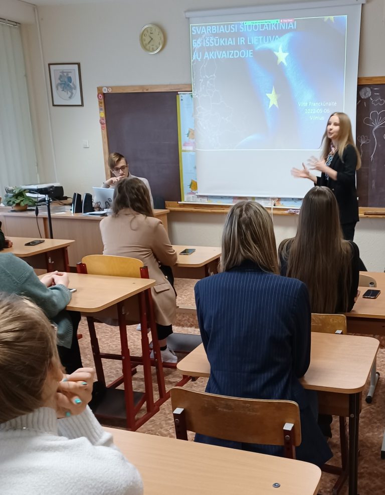 Europos diena  Vilniaus Karoliniškių gimnazijoje
